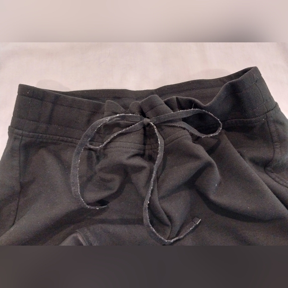 Victoria Sport Size XS Black Elastic Drawstring Waist Shorts Mesh Trim - Picture 11 of 12